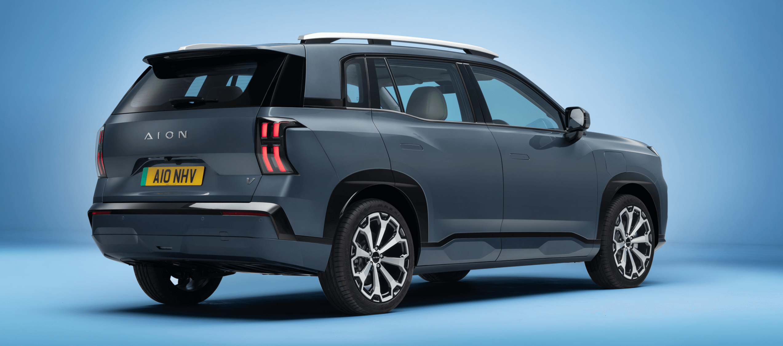 Why blend into the background? Bold bodywork pairs with signature wheel and light design to deliver standout style.